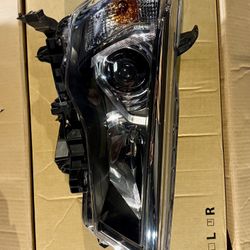 2021 5th Gen 4Runner OEM Headlights. 