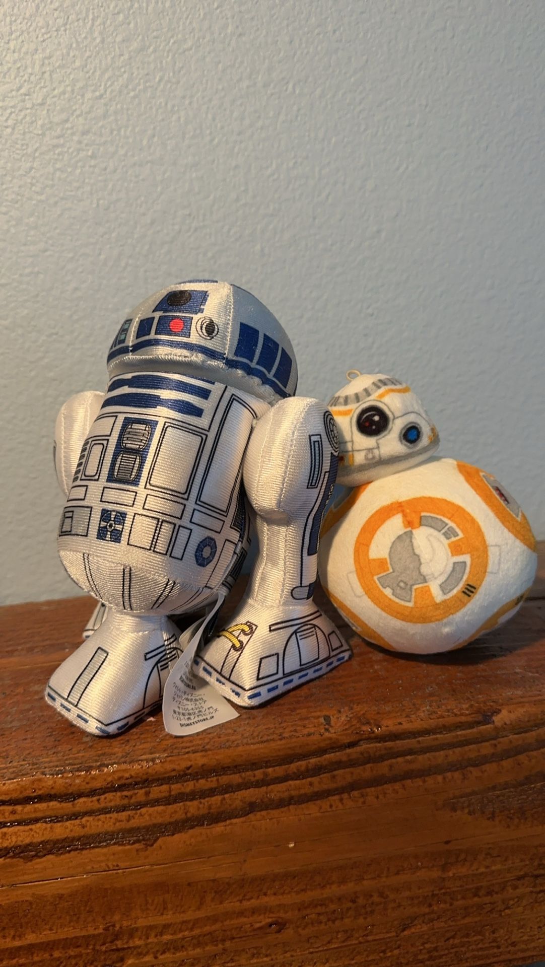 2 Star Wars Droid Plushies