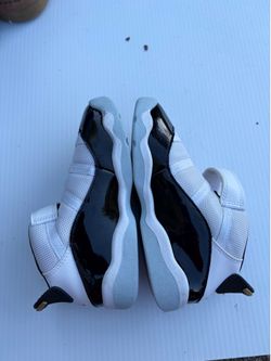 Kids Jordan’s size 10c