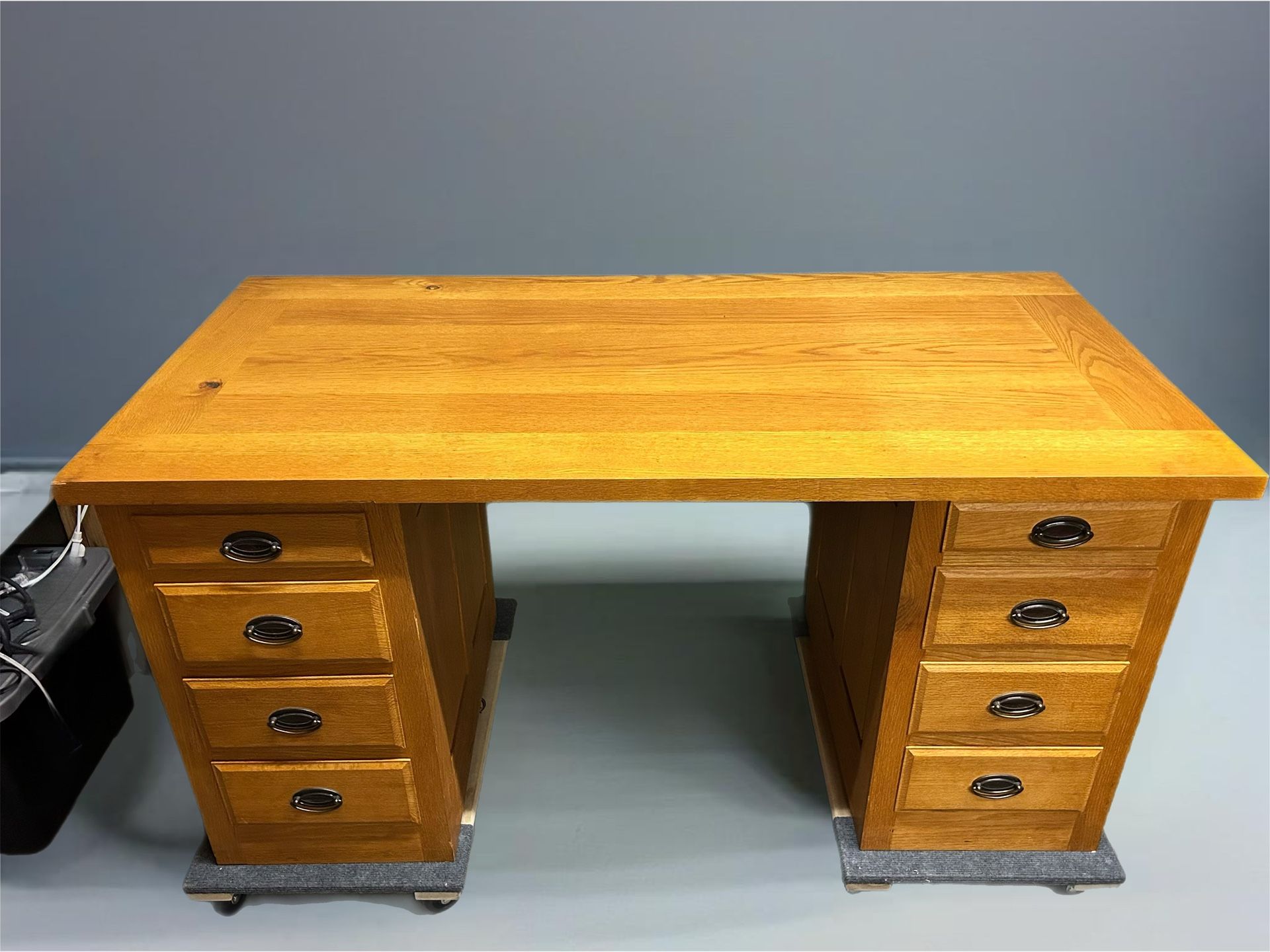 Solid Oak Desk with 8 Drawers