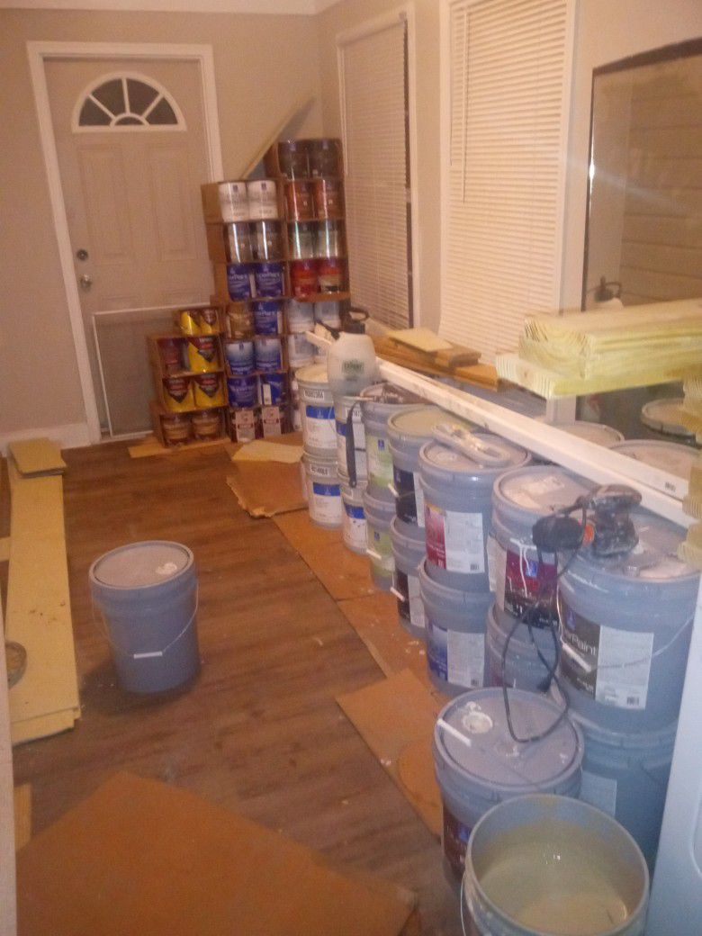 Over400 Gallons Buckets of Sherwin Williams, Have Them In 5 Gallon Buckets And Boxes Of Gallon Buckets Different Colors Have Semi-gloss Satin Eggshell