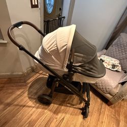 Maxi Cosi Tayla Stroller And Car Seat