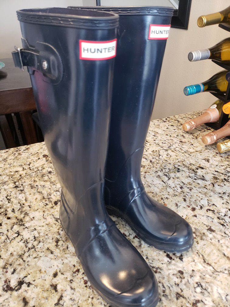Hunter Original Women's Tall Matte Black Rain Boots 

