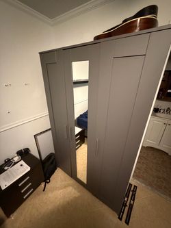 Wardrobe/Closet