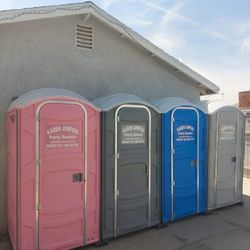 Portable Potty/Restroom/toilets/Baños 