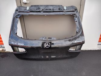 Mercedes Benz Trunk Lid n Fenders 