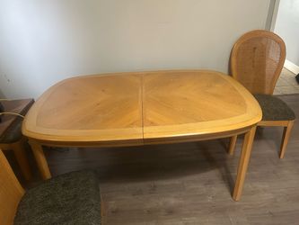 Kitchen table - 4 chair