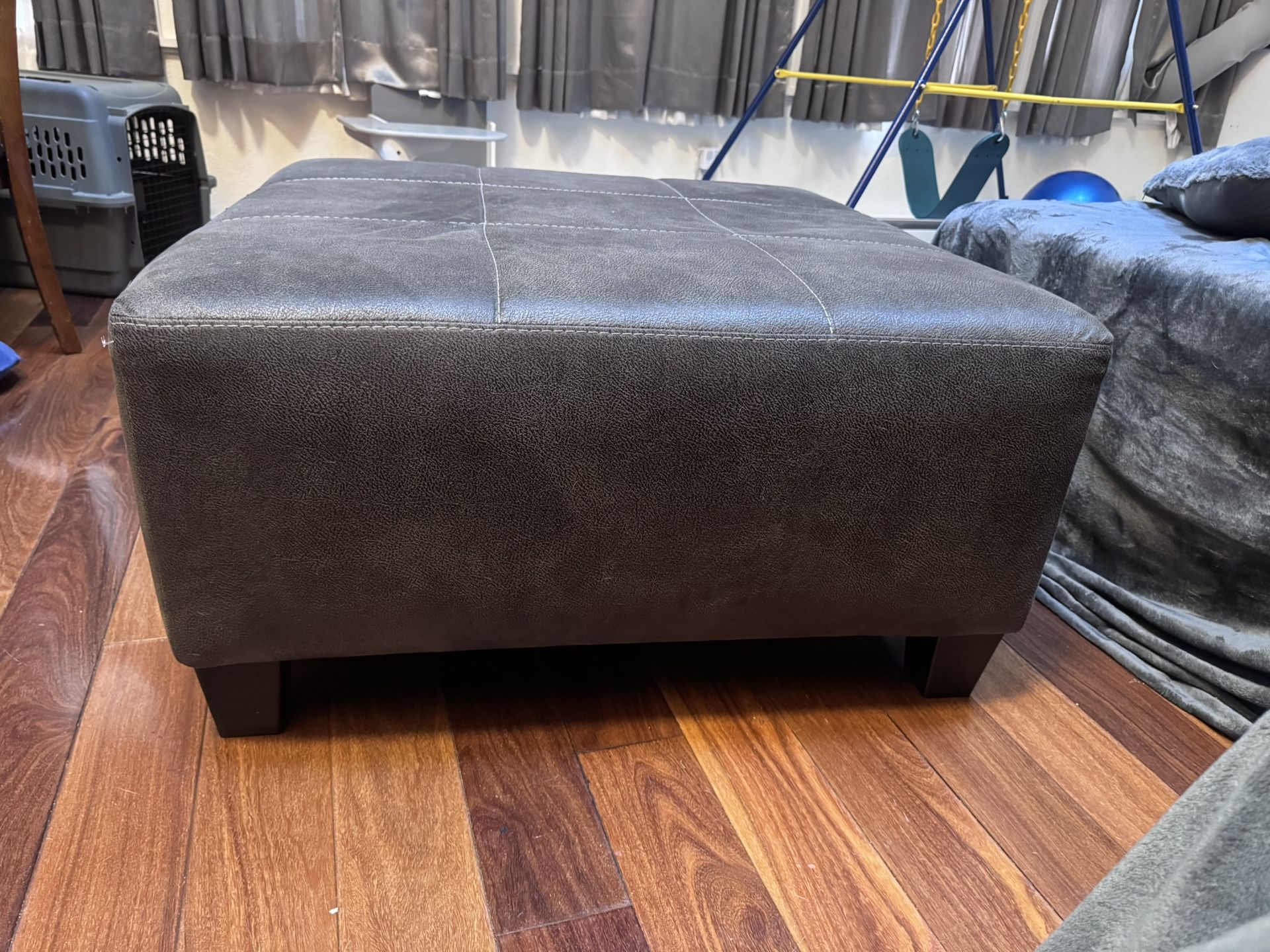 $20 - Oversize Ottoman
