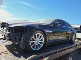 Jaguar XJ Auto PARTS 2011-2015