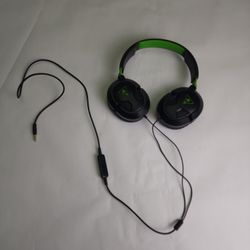 Turtle Beach Wired Gaming Headset – Black & Green (3.5mm Jack, Xbox/PS4/PC Compatible)