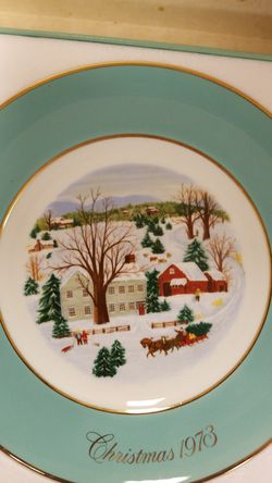 Avon Christmas plate set from 1973 to 1980