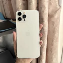 13Promax white 256G original genuine product without any repair, unlocked, dual SIM dual standby, all functions are normal and intact, the appearance 