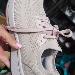 Womens Running Shoes 