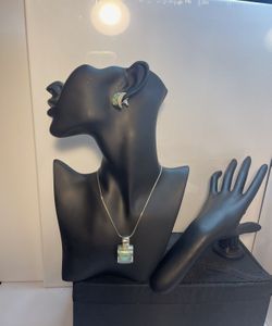925 sterling silver set consisting of earrings, a pendant and a chain