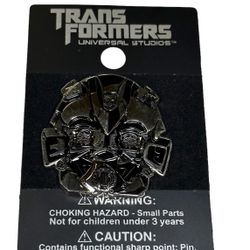 Universal Studios Transformers Bumblebee Head Pin - 3D - New On Card a8