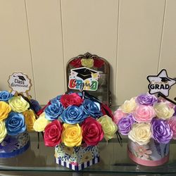 Ramos De Flores Eternas Para Estás Graduaciones. 