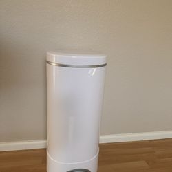 Munchkin Diaper pail