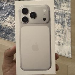 iPhone 17 Pro Unlocked 256gb Silver 