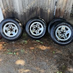 6 Lug Wheels 