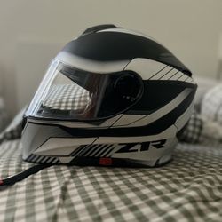 Z1R Motorcycle White Black Helmet size X-Large