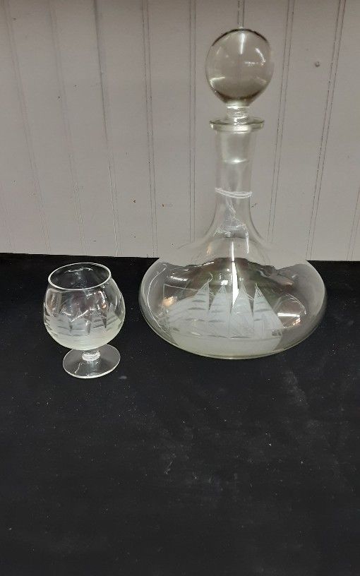 Etched Crystal Clipper Ship Decanter W/ Stopper &6 Sniffers Romania- Located In Shelton 