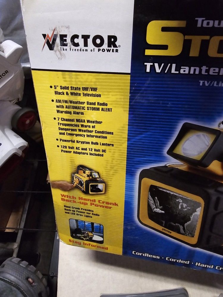 Vector Storm Tracker Vec135