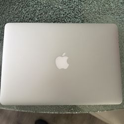 MacBook Air 13”