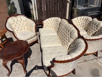 Vintage style cream couches