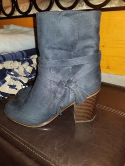 Boots suede