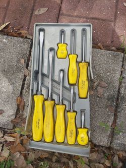 Snap-on screwdrivers set