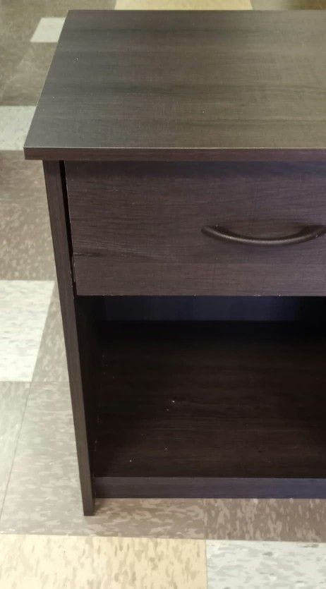 BRAND NEW
Mainstays Classic Nightstand with Drawer, Espresso
MainstaysModel: DW96387