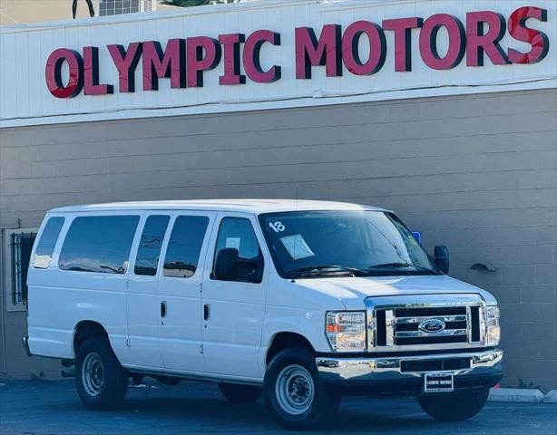 2013 Ford E-350 Super Duty