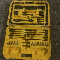 Dewalt  Ratchet Set 