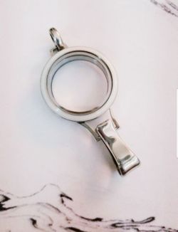 Origami Owl white Emerald lanyard