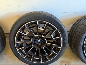 BMW g90 m5 rims and tires
