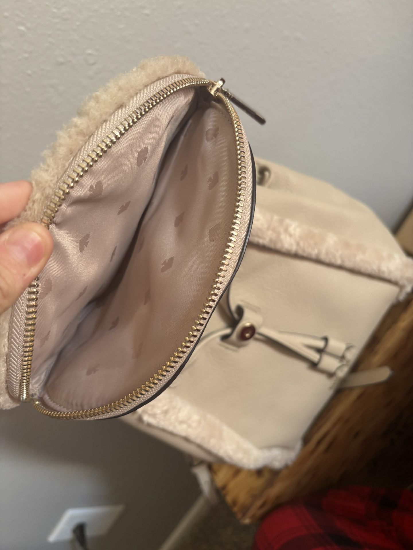 Kate Spade Leila Medium Flap Backpack with faux shearling in  display picture 2