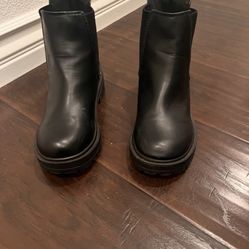 Girl Boots/ Kids Shoes 