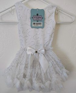Brand new with tags baby girl dress size small. Fontana pickup.
