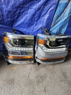 2018 chevi silverado pair of headlights