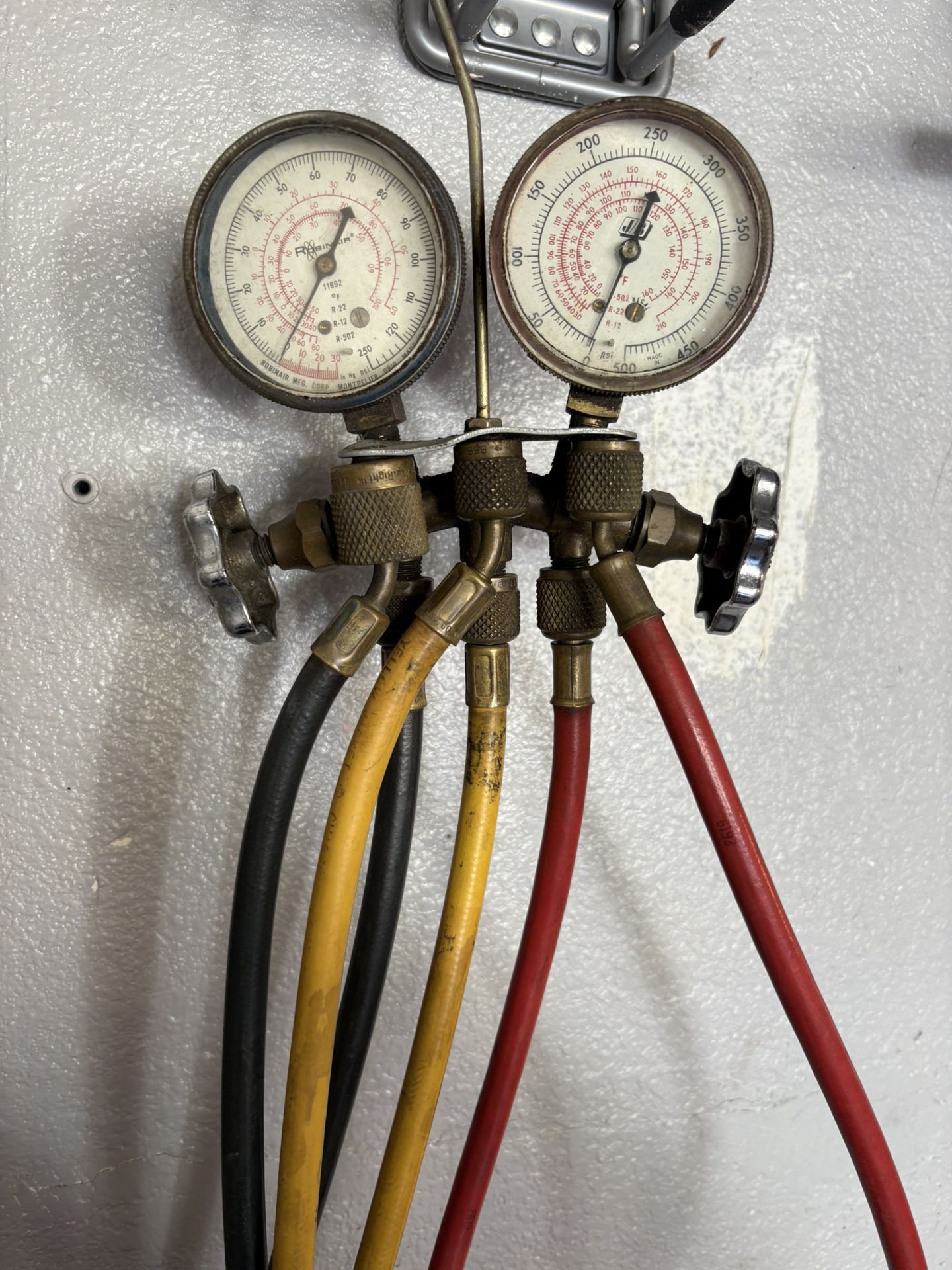 Vintage Robinair R-22/12/502 A/C Manifold Gauge Set w/Hoses
