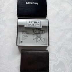 Valentine’s Day! Vintage Canterbury men's brown trifold wallet. HAGGAR Black Label. High quality delicate leather. Place for credit cards, license, sn