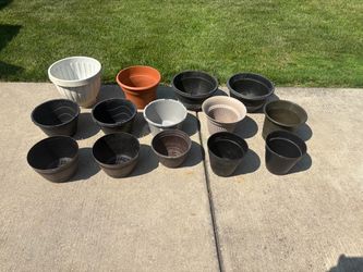 14 Plastic Planters