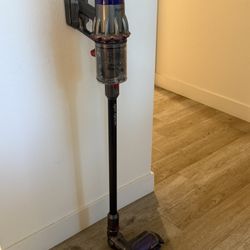 Dyson Digital Slim Cordless vaccum