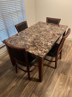 Lacey Dining Table with 4 Chairs, Great Condition