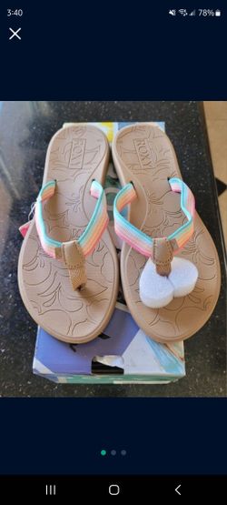 Roxy sandals