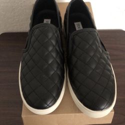 Womens Steve Madden Quilted Slip Ons