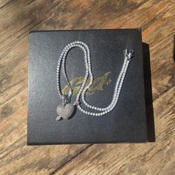 GLD Iced Heart Tennis Chain, White Gold-great Condition 