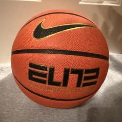 Nike ELITE Championship Basketball - open box