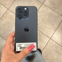 iPHONE 15 PRO UNLOCKED 