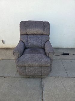 La-Z-Boy power lift recliner
